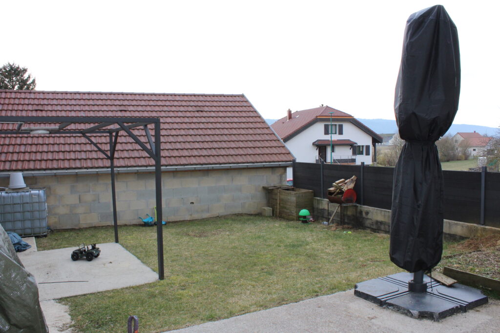 BANNANS 249000€SOUS COMPROMIS 